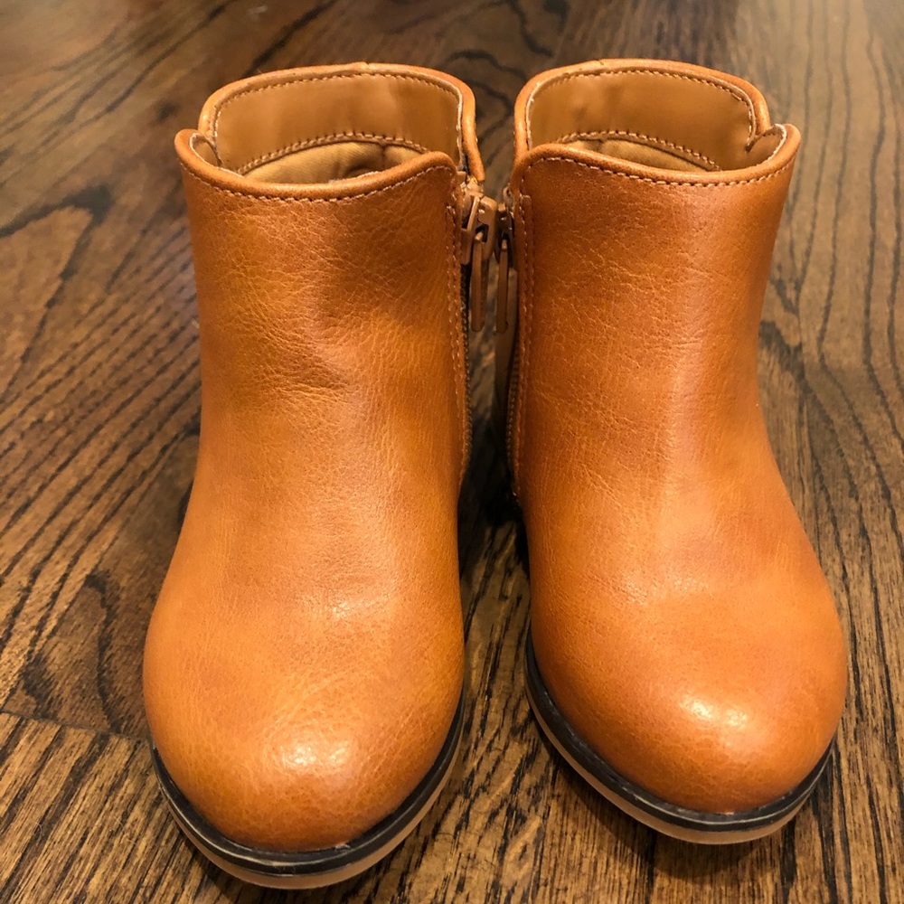 Cat & Jack Boots